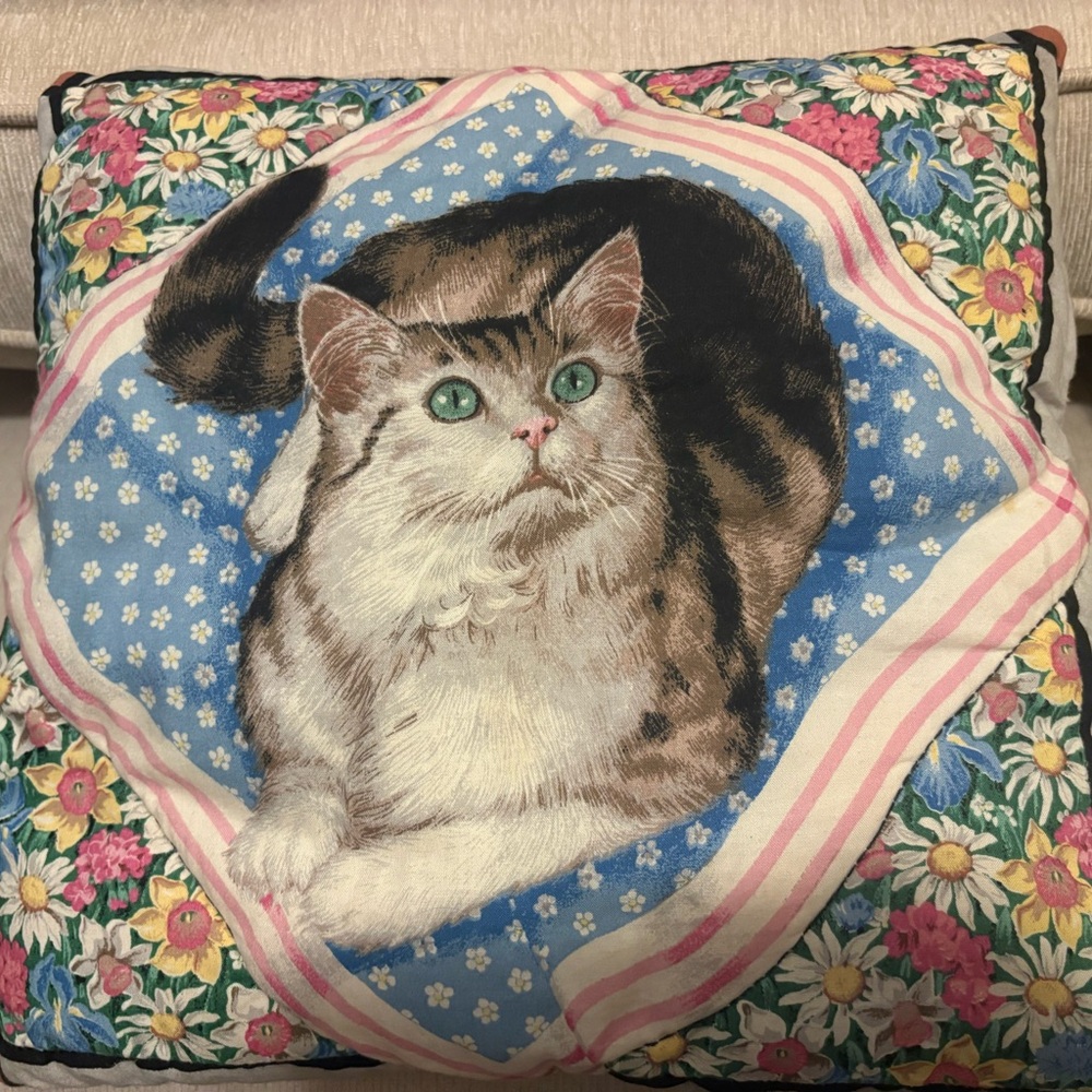 Floral Cat Print Decorative Pillow